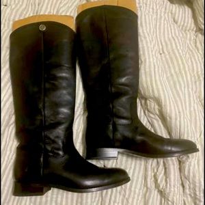 Women's melissa button 2 Frye boots.  Size 6.5.  Worn once.  Perfect condition.